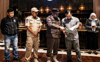 Sidak yang dilakukan Satpol PP Kota Bengkulu ke Bar Black Rock pada Sabtu malam (23/5/2026).