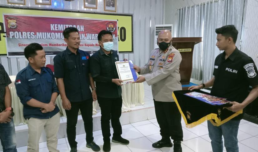 Bertugas selama 11 Bulan di wilayah Hukum Polres Mukomuko, AKBP Witdiardi, S.I.K, MH akhirnya di pindah tugas oleh pimpinan untuk menduduki jabat Kapolres di Kabupaten Prabumulih Provinsi Sumatra Selatan.