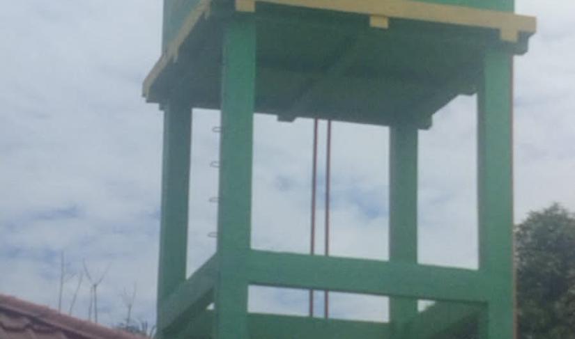 Lahan hibah seluas 10x15  itu menjadi tempat dibangunnya bak penampung air/reservoir dan sumur artesis sebagai pelaksanaan program penyedian air minum dan sanitasi berbasis masyarakat (Pamsimas).