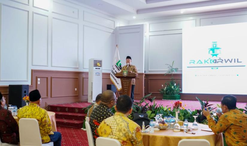 Gubernur Rohidin Saat Pembukaan Rakorwil Majelis Wilayah KAHMI Tahun 2022, di Gedung Daerah Balai Raya Semarak Bengkulu, Minggu (23/10/2022).