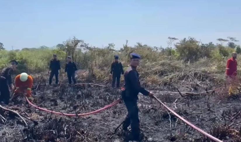 Gerak Cepat, Tim Gabungan Padamkan Kebakaran Lahan di Kawasan Nakau