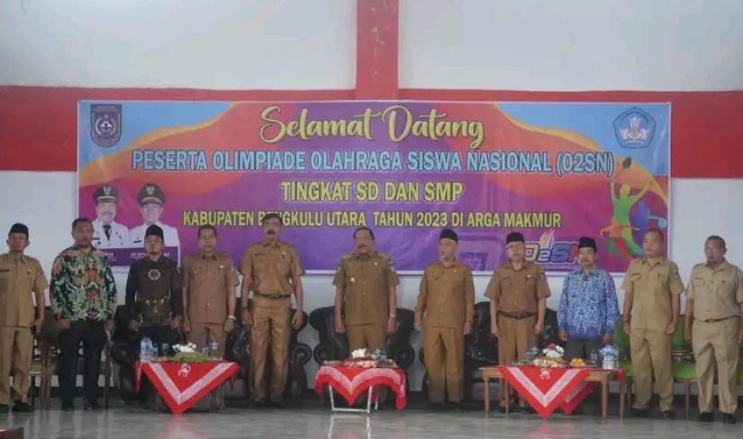 Bupati Ir mian bersama jajaran Pemkab bengkulu Utara 