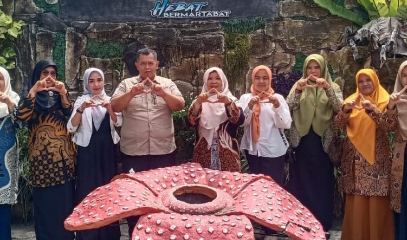 Diknas Kesehatan Provinsi Bengkulu kunjungi sekolah di daerah ini.