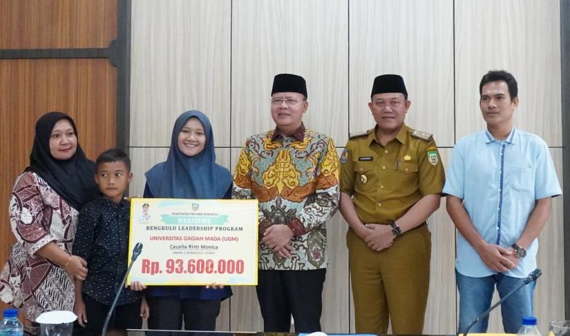 Ini 10 Nama Ketua OSIS Terpilih Penerima Program Beasiswa Bengkulu Leadership 2023