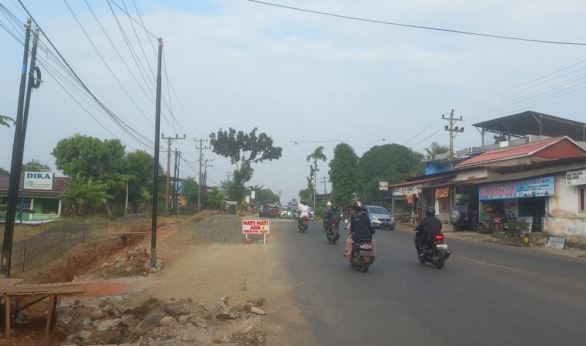 Peningkatan Jalan Kalimantan.