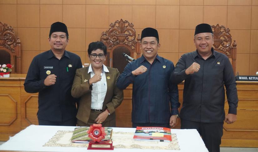 Pemkab Bersama DPRD BU Teken Nota Kesepakatan Perubahan KUA-PPAS APBD TA 2023