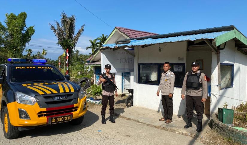 Dalam rangka memelihara Sit Kamtibmas di Wilkum Polsek Nasal untuk Antisipasi Aksi tindak pidana 3C dan antisipasi aksi premanisme. Polsek Nasal Polres Kaur Polda Bengkulu Patroli rutin dan patroli objek vital Senin, (28/08/2023) Pukul 10.30 WIB s/d selesai.