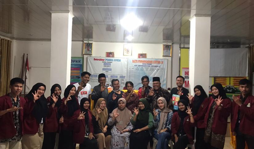 Mahasiswi Institut Agama Islam Negeri (IAIN) Curup, saat Tiba Di Desa Permu Kepahiang Guna KKN Mengabdi Ke Masyarakat Langsung FOto/Dok Yusuf