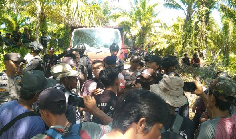 PT DDP menjarah sawit di lahan petani Mukomuko, Tampah Kericuhan Terjadi di Lapangan Foto/Dok