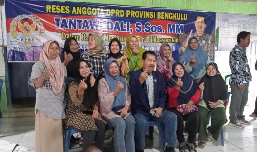 Reses Di Bengkulu Tengah, Ini Keluhan Warga Ke Dewan Tantawi Dali