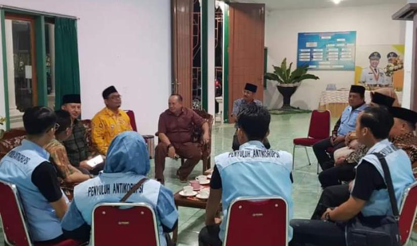 Tim KPK tiba di Kota Bengkulu.