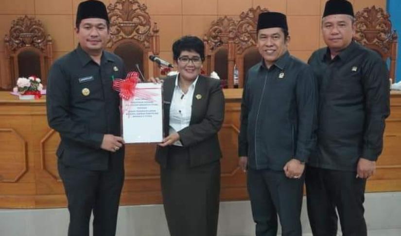 Rapat Paripurna DPRD B/U Bahas Dua Raperda Perubahan