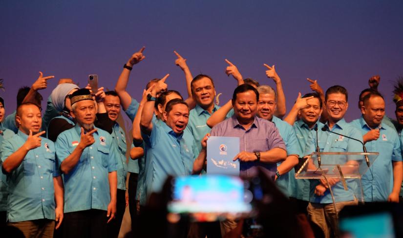 Ketua Umum Partai Gelora Anis Matta deklarasikan dukungan ke Capres Prabowo Subianto di The Djakarta Theather, di Jalan MH Thamrin, Jakarta, Sabtu (2/9/2023).