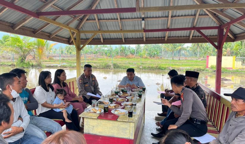 Polres Lebong Tengah Polres Lebong Polda Bengkulu, melaksanakan kegiatan gelar Restorative Justice (RJ) terhadap perkara tindak pidana penganiayaan ringan sebagaimana dimaksud padal 352 KUHP.
