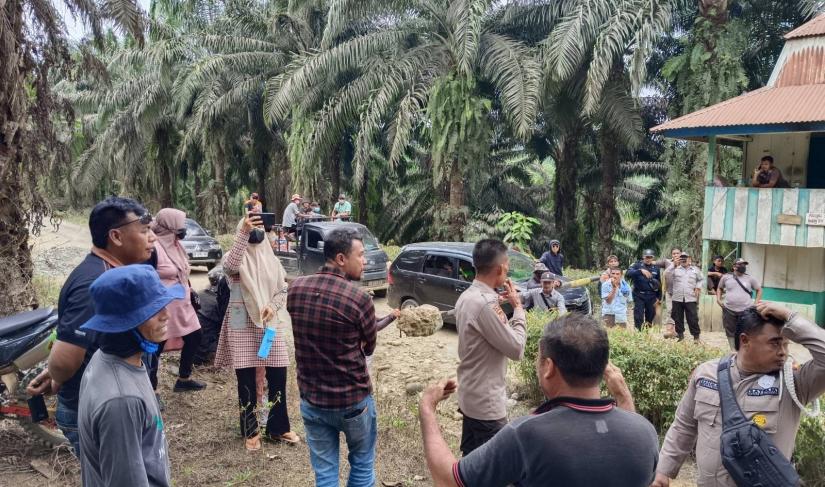 Penanganan perkara gugatan PT DDP terhadap Petani Tanjung Sakti.