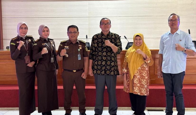 Kejati Bengkulu Jadi Narasumber Pelatihan Layanan Prima di Universitas Bengkulu