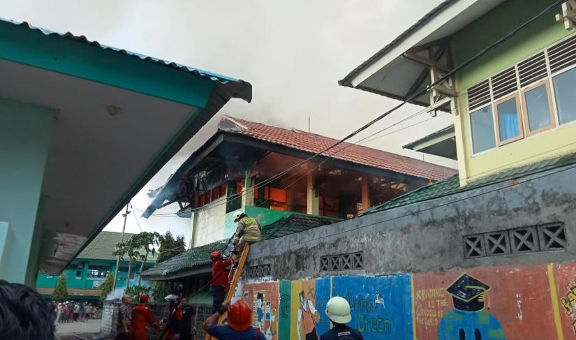 SMK 3 Kota Bengkulu kebakaran hebat.