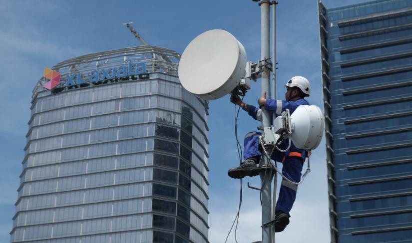 Promo Akhir Tahun XL SATU BIZ Langganan 1 Tahun Bonus 4 Bulan.