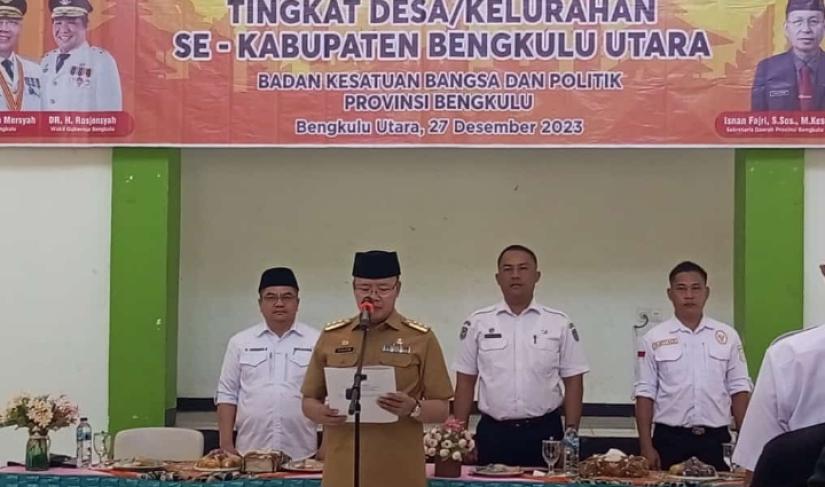 Gubernur Bengkulu Dr H Rohidin Mersyah MM. mengukuhkan 220 Agen Kewaspadaan Dini tingkat Desa dan Kelurahan di Bengkulu Utara 