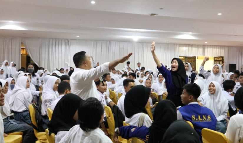 Reses Dempo Xler mengajak kalangan remaja hindari pernikahan dini.