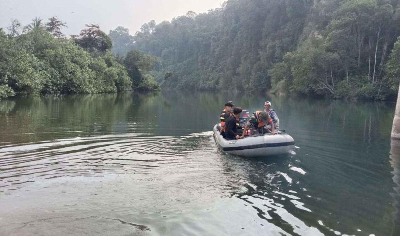 Basarnas Bs Cari Korban Tenggelam Sungai Manula
