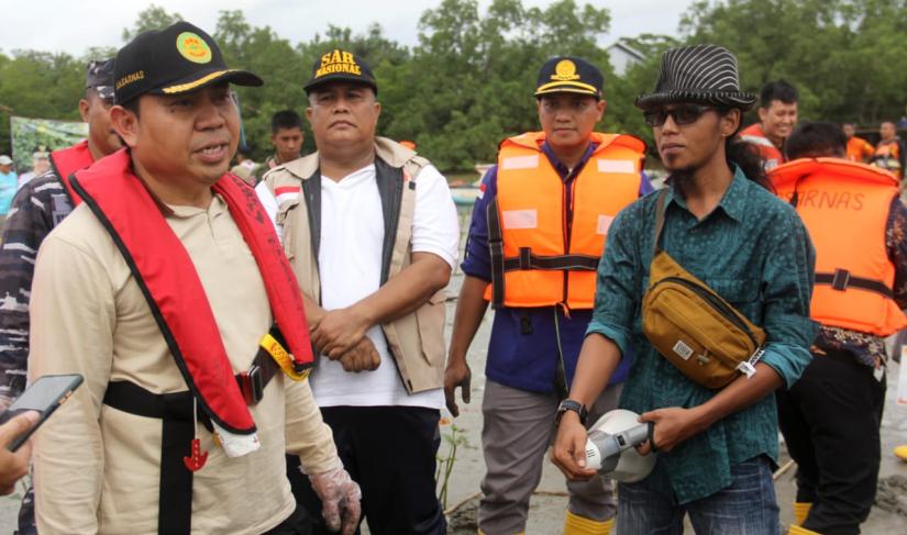 Penanaman Pohon Mangrove Pesisir Pantai Bengkulu di Sekitar Kawasan Jenggalu Kito Kota Bengkulu, Senin (27/2).