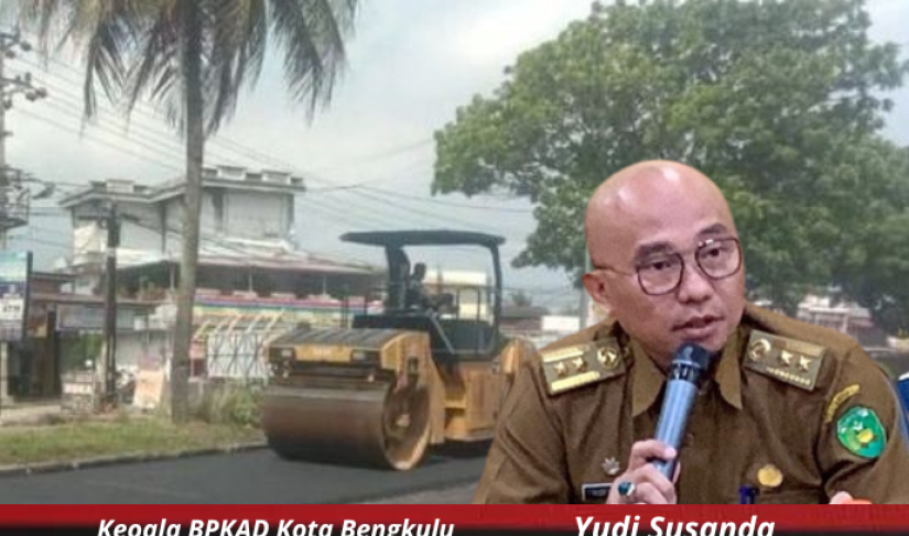Kepala BPKAD Kota Bengkulu Yudi Susanda dan Gambar Proyek Pembangunan Jalan Hibrida Foto/Dok Redaksi