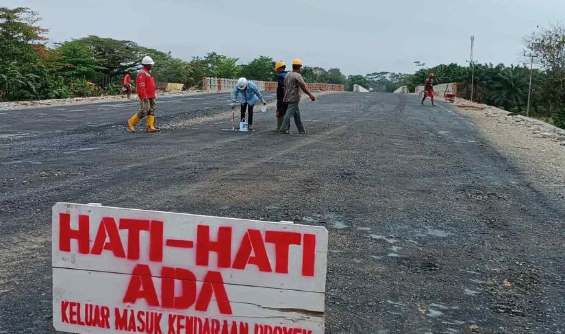 Jembatan Danau Dendam Tak Sudah.