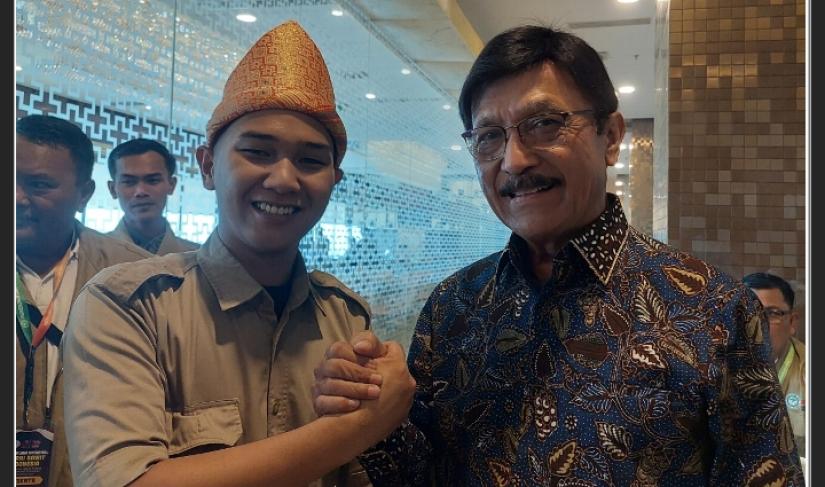 Bersama Ketua Badan Pengelola Dana Perkebunan Kelapa Sawit Eddy Abdurrachman.
