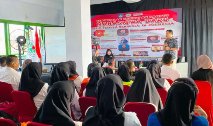 Dewan Usin Saat Memberikan Sambutan Di Stit Trisula Bengkulu