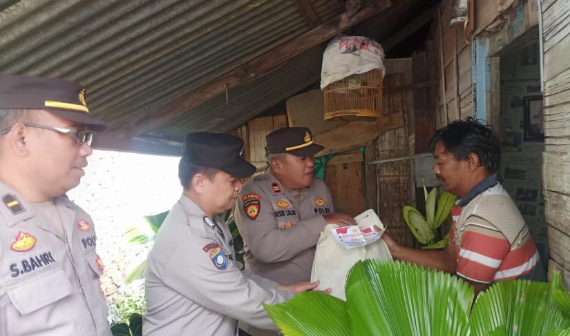 Polsek Kepahiang Bagikan 25 Paket Kemanusian Untuk Negeri