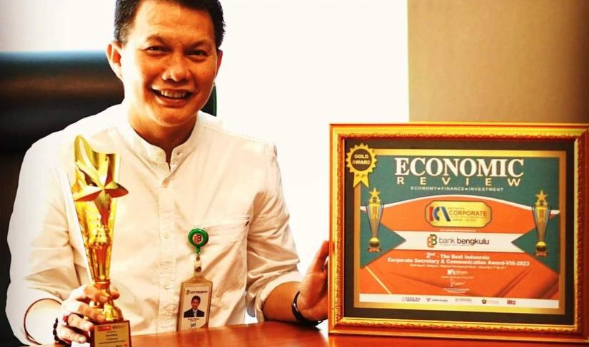Pimpinan Divisi Corporate Secretary Roby Wijaya