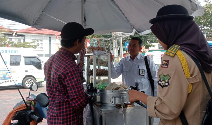BPOM lakukan Sidak pedagang jajanan pangan anak sekolah di luar lingkungan SDN 19 Kota Bengkulu.