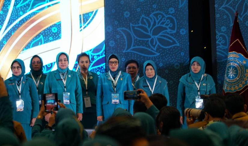 Ketua Tim Penggerak (TP) PKK Provinsi Bengkulu Derta Rohidin Dikukuhkan sebagai Ketua Pembina Posyandu