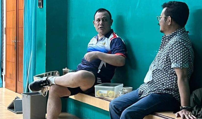 Foto pertemuan Firli Bahuri dan Mentan SYL di Lapangan Bulutangkis 