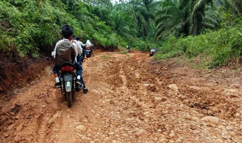 Akses menuju Desa Talang Beringin Kabupaten Seluma.