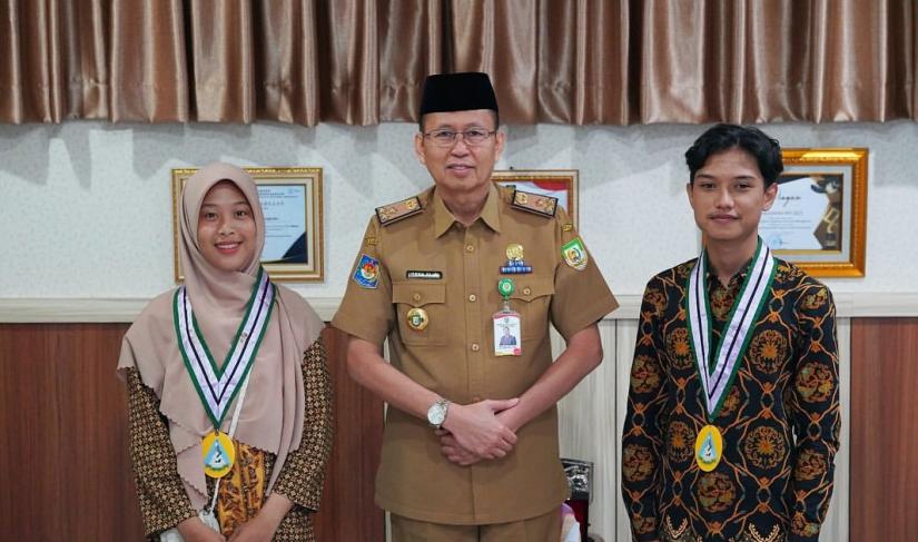 Sekretaris Daerah Provinsi Bengkulu menerima audiensi Ketua dan Sekretaris Umum Pengurus Wilayah Pelajar Islam Indonesia, di ruang kerjanya pada Senin (25/3).