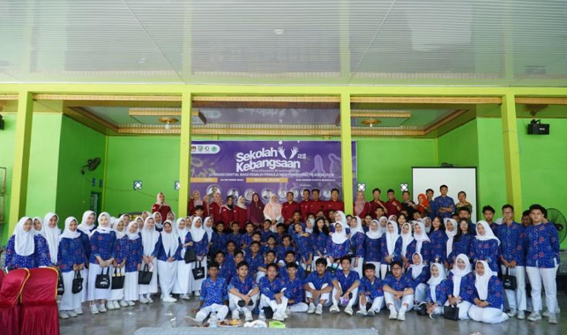Kadis Dikbud Saidirman Apresiasi Kegiatan Literasi Digital di SMAN 1 Kota Bengkulu.