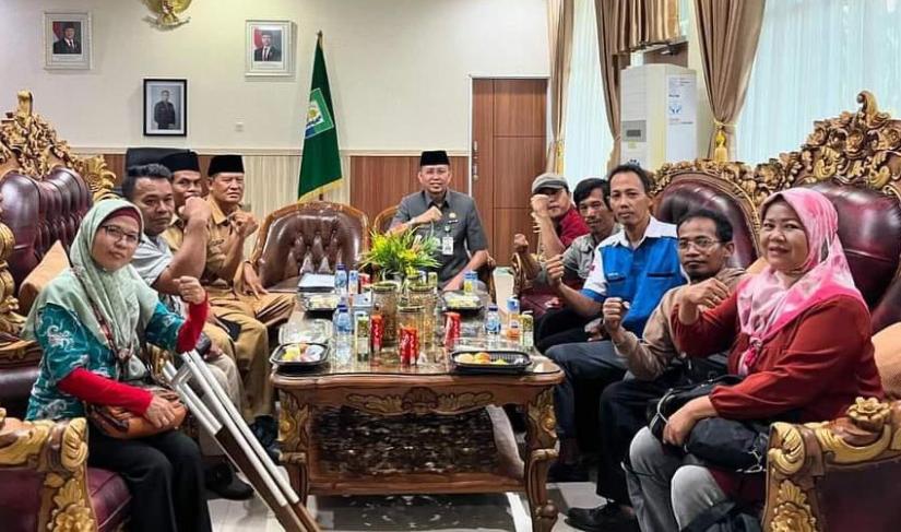 Sekda Isnan Fajri saat menerima audiensi DPD PPDI Provinsi Bengkulu, Senin (28/10/2024). (Mezi-PenaRafflesia.Com)