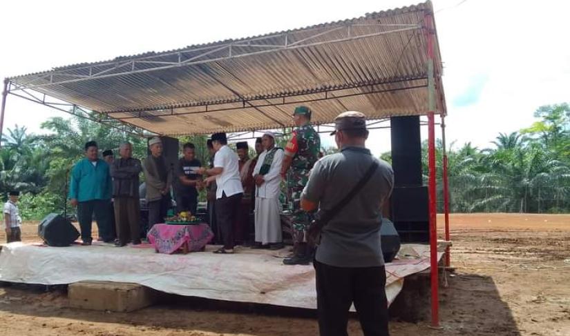 Tasyakuran desa marga sakti di lokasi embung umbul bersama warga bukti kegiatan Thun 2023 telah sukse