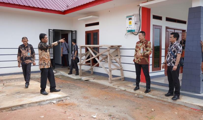 Kepala Divisi Keimigrasian Bahas Rencana Pemindahan Kantor Imigrasi di Ketahun Bersama Pemerintah Daerah.