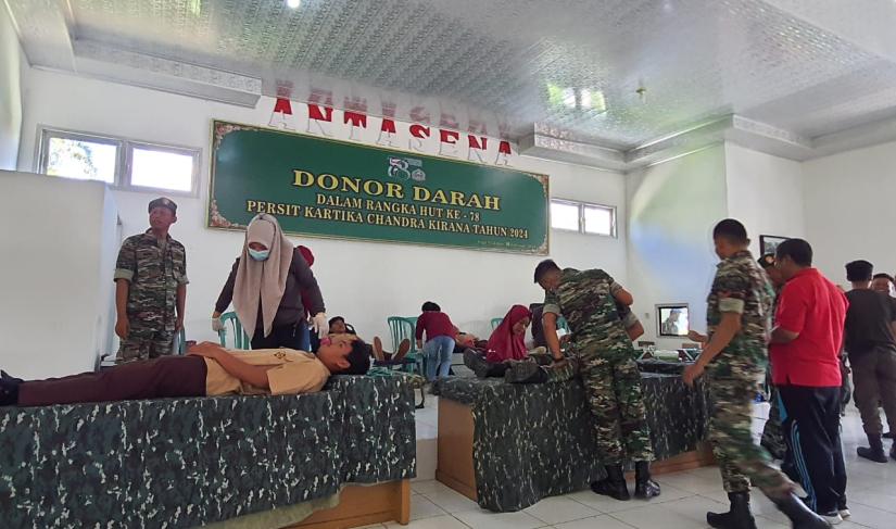 Kodim 0423 Bu dalam kegiatan donor darah / Poto Redy penarafflesia.com