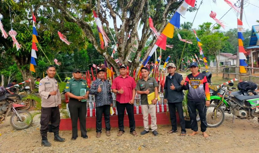 Tim penilai lomba kampung bersih antar RT desa air simpang 