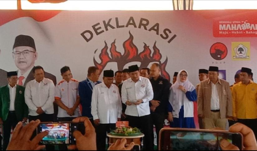 Deklarasi pasangan Ari Septia Adinata - Sumarno sebagai calon bupati dan wakil bupati Bu." Redy Penarafflesia.com"
