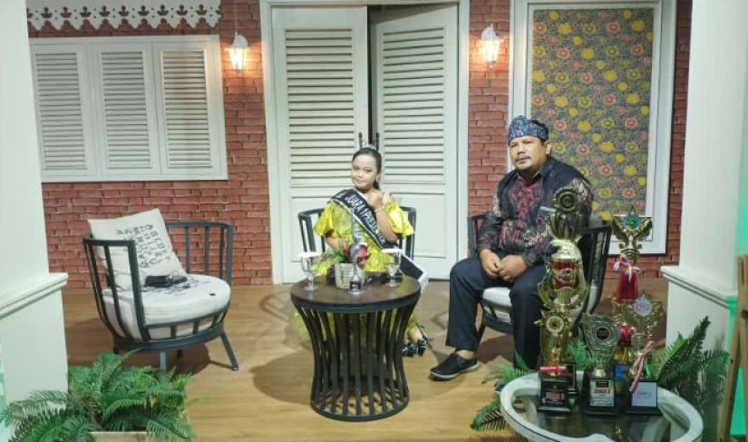 Puteri Cilik Multitalent Bengkulu, Syakira Ramadhani saat dialog interaktif di TVRI, Kamis (18/1/24)/(foto: Fatmala/Penarafflesia.com)