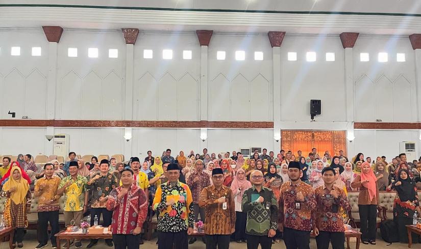 Pembukaan Bimtek persiapan penyusunan dan penyampaian LPPD tahun 2024 untuk Kabupaten/Kota se-Provinsi Bengkulu, Kamis (7/11/2024). (Budi-PenaRafflesia.Com)