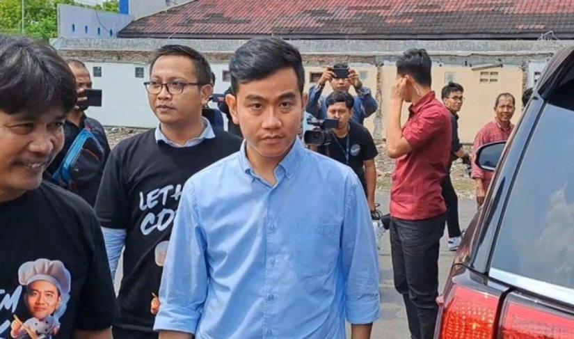 Gibran bukan Contoh yang Baik bagi Anak Muda.