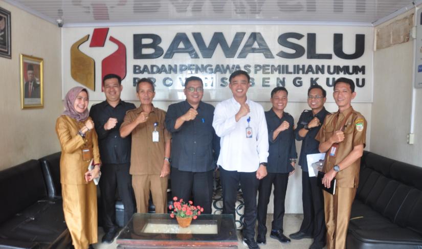 BKKBN Bengkulu Sambangi Bawaslu Sosialisasikan Penurunan Stunting.