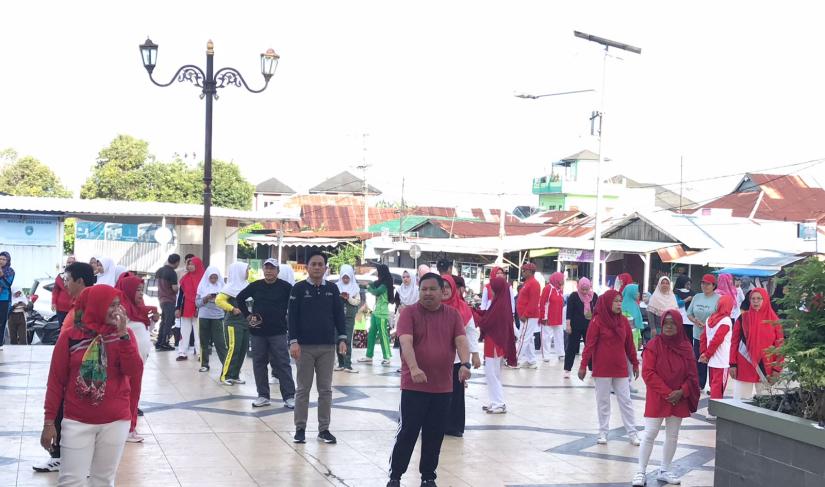 Senam jantung pejabat Pemkot Bengkulu di Berendo Kota Bengkulu, Jumat (26/1/24). (Foto:Yusuf/Penarafflesia.com).