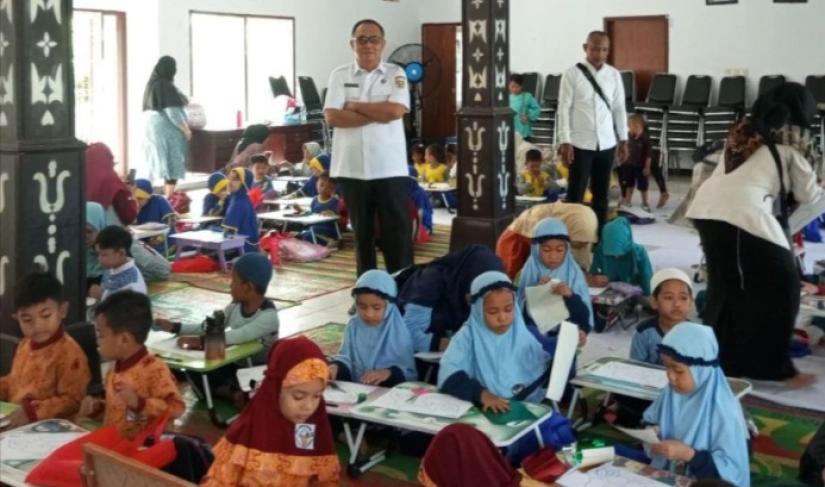 Dalam rangka memperkenalkan seni dan budaya sejak usia dini, Dinas Pendidikan dan Kebudayaan Provinsi Bengkulu melalui Museum Negeri Bengkulu menggelar Lomba Mozaik untuk tingkat PAUD dan TK.